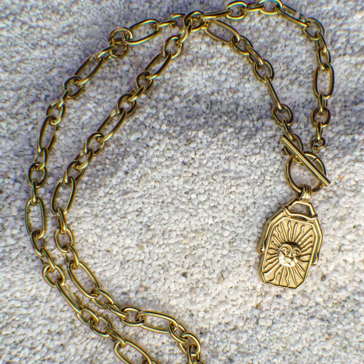 Faya & Co. - Wholesale Pendant/charm necklace - Delphine Sun Gold Necklace2