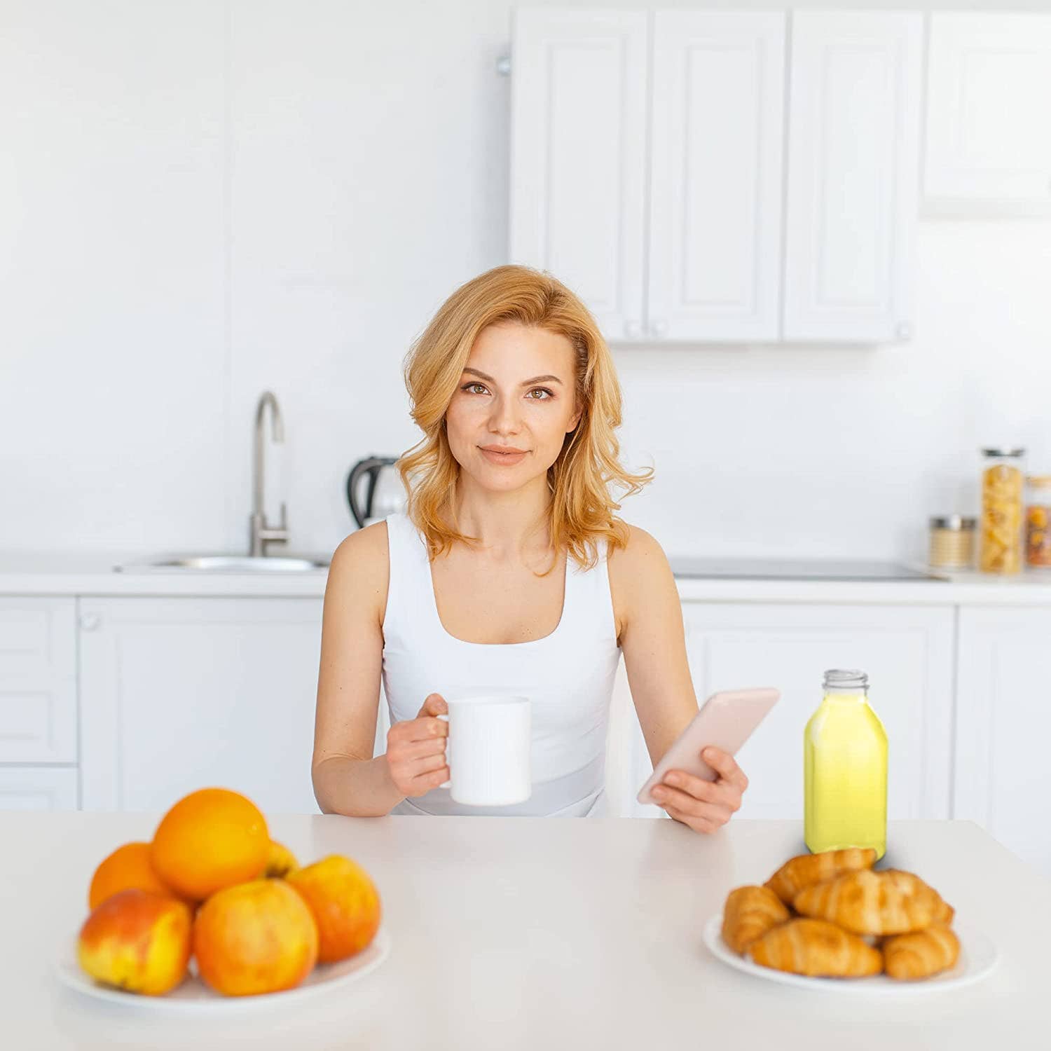 MT Products - Wholesale Milk/Juice Bottle - MT Products 32 oz Plastic Juice Bottle with Caps3