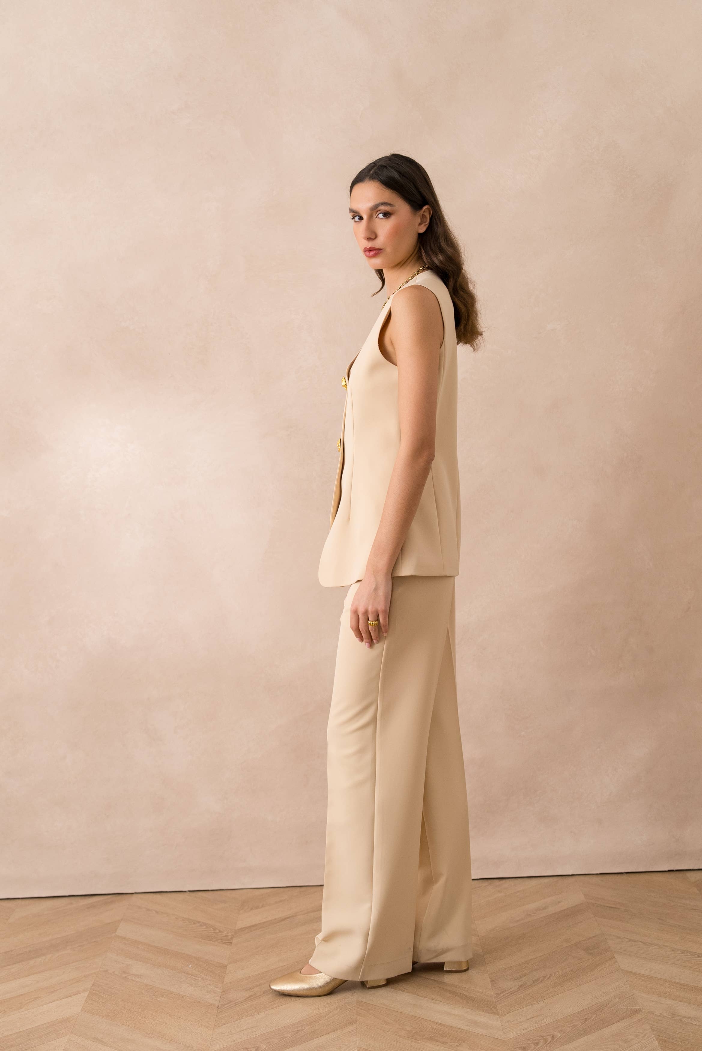 Attentif Paris - Wholesale Suit Vest - Women's - [Timeless] Long sleeveless vest with textured gold buttons49