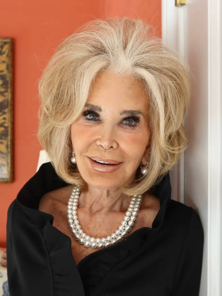 Suebelles dobbelt række perlehalskæde for engroshandel hos Suebelle