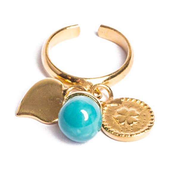 Ring Bonheur i forgyldt messing med heldige charms for engroshandel hos École d' Anaïs