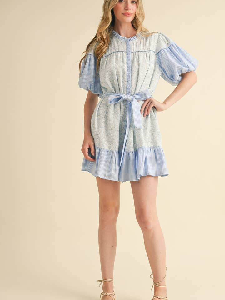 &MERCI – Engroshandel Kjole - Dame – MØNSTRET KJOLE MED FLÆSER MINI MDR38556