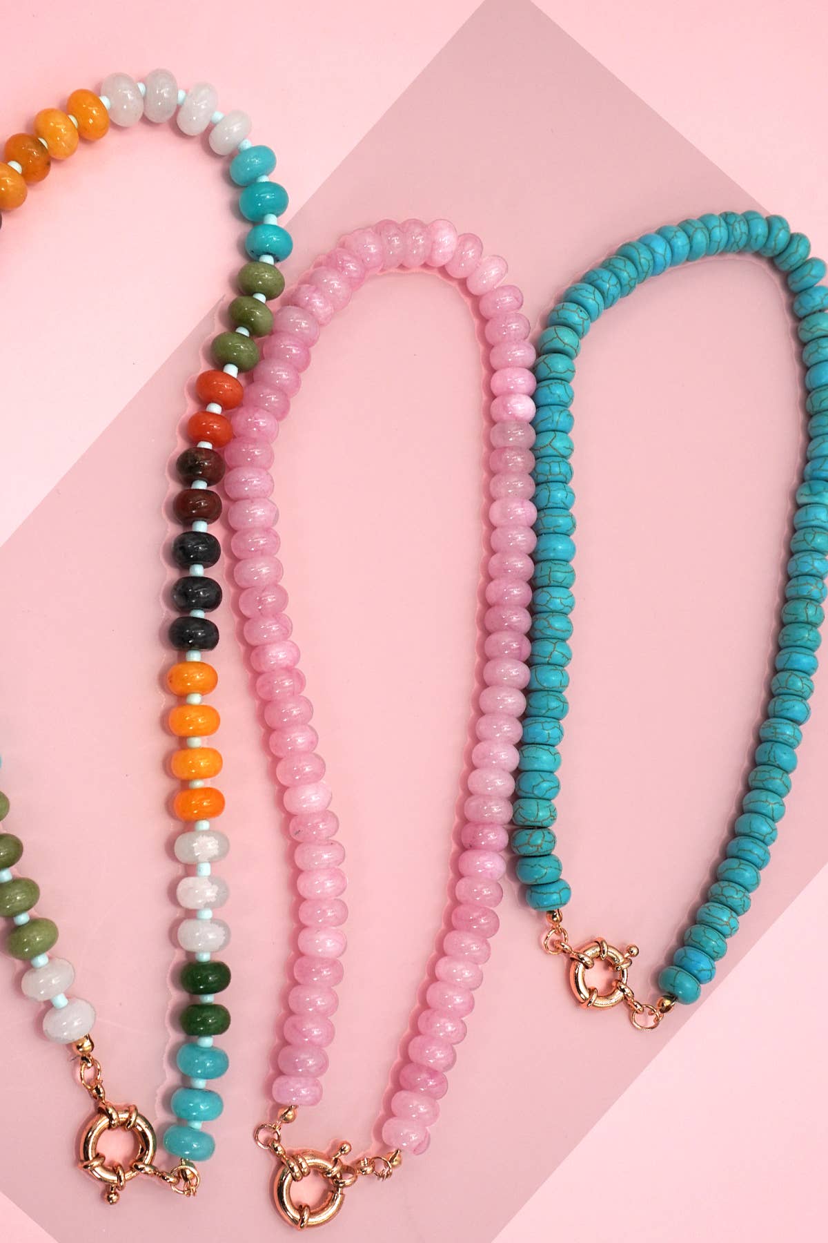 JOSSLYN by wall to wall - Wholesale Beaded/Pearl Necklace - NATURAL STONE CHARM  SPRING CLASP BEADED NECKLACE | 40NK94615