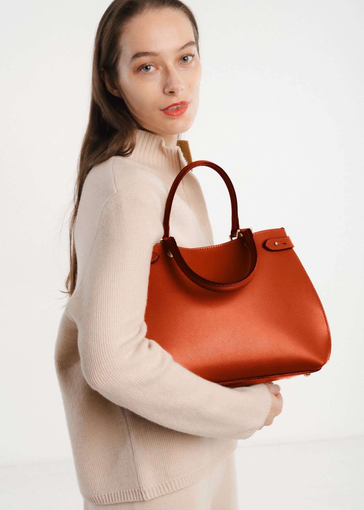 JULIA PARIS - Wholesale Shoulder Bag - Women's - Leather handbag with shoulder strap1