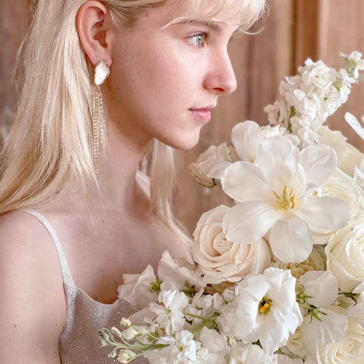 ShopMOSS – Brincos de argola por atacado – Sirenuse | Brincos de noiva madrepérola banhados a ouro 14K2