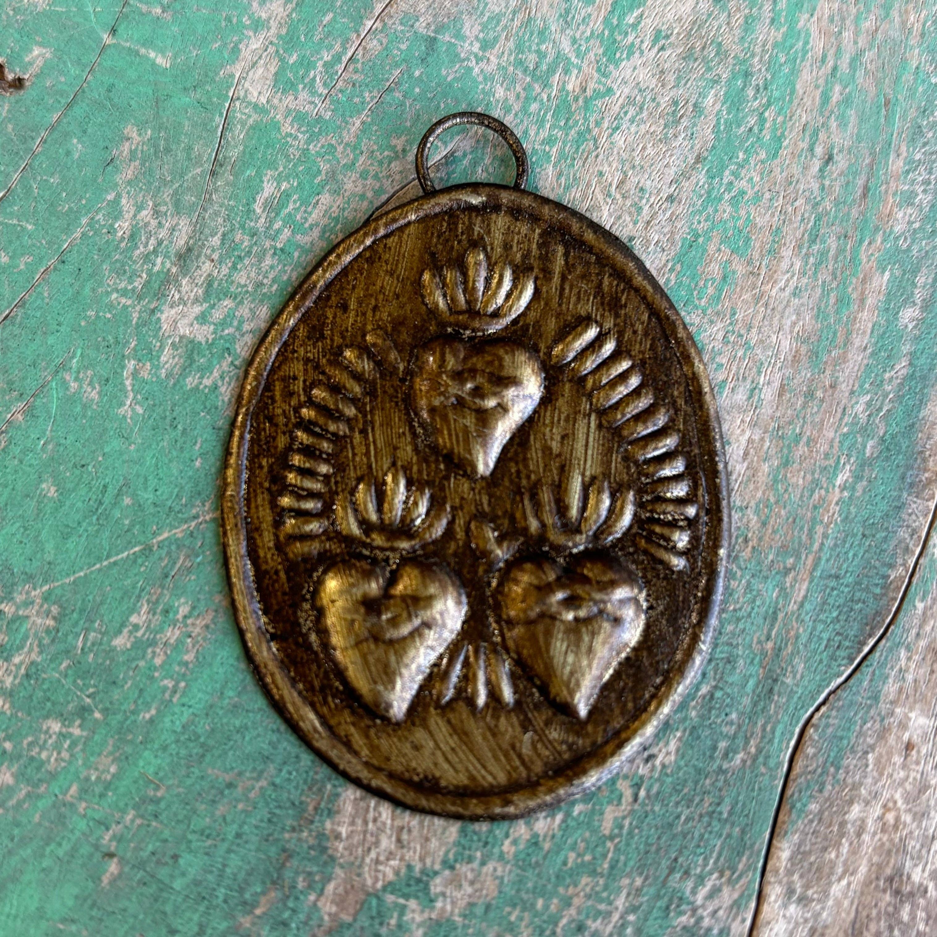 Love and Honor Jesus LLC – Pendente/pingente individual por atacado – Medalhões de latão10