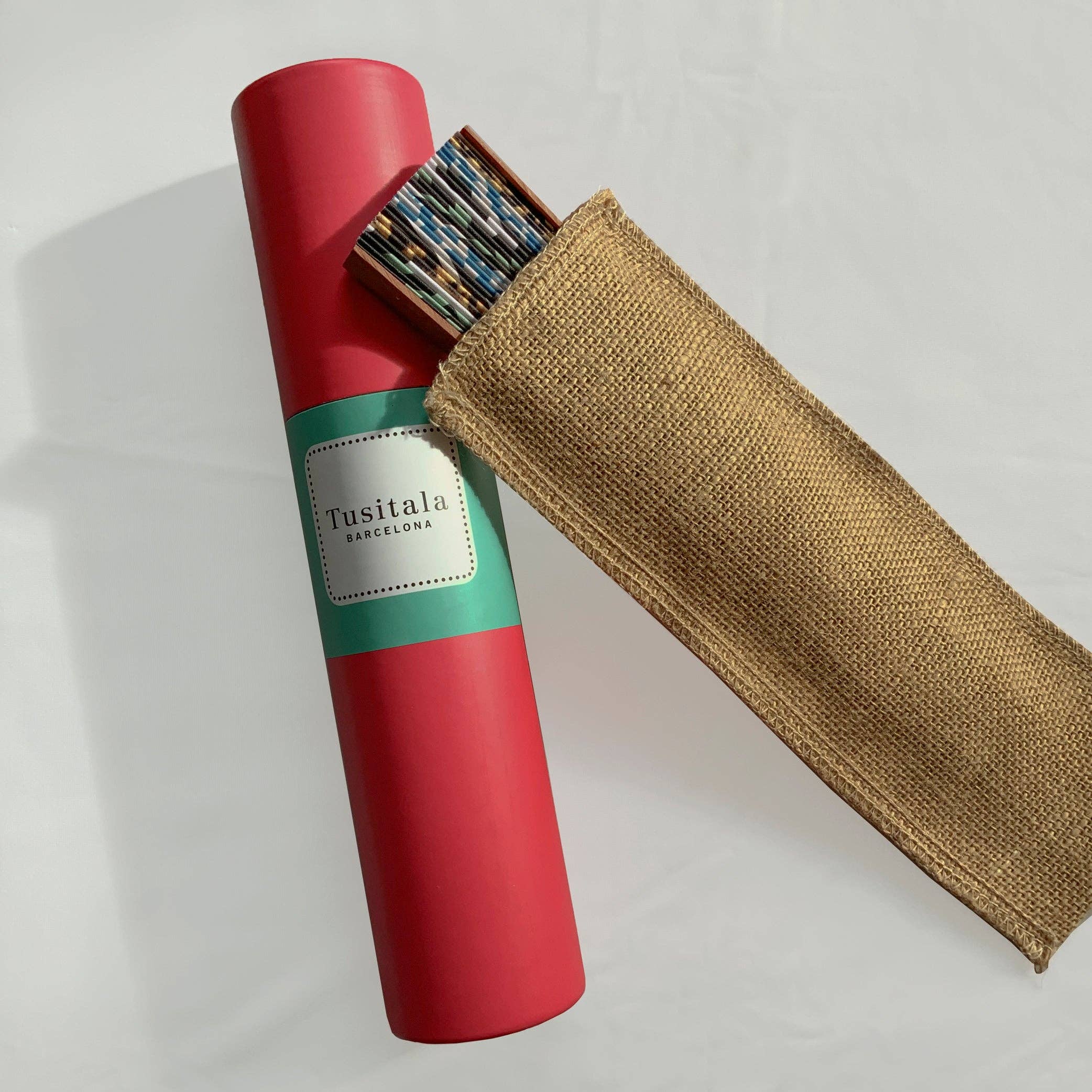 Tusitala Barcelona - Venta al por mayor Ventilador plegable de mano - Abanico Patchwork de flores - de Madera y Algodón4