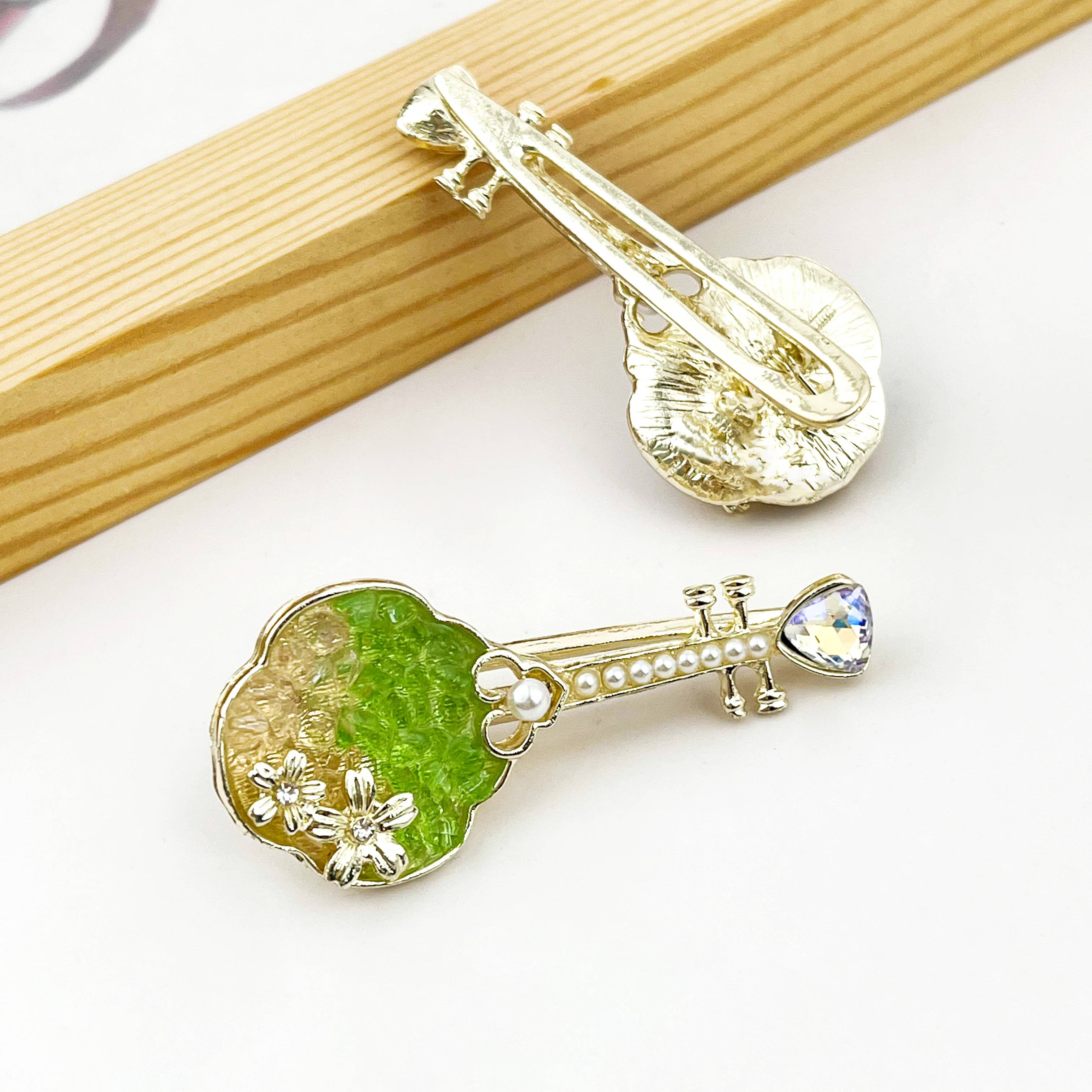 SoapElenGlen - Wholesale Hair Clip - Women's - Pipa-Inspired Hair Clip, Musical Instrument Hair Barrette3