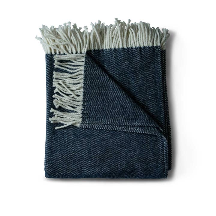 Evangeline Linens - Wholesale Throw Blanket - NEW! Cotton Herringbone Throws2