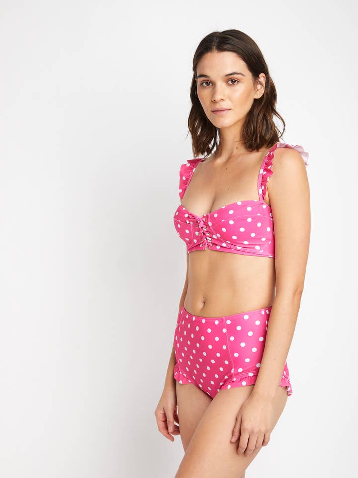 Set Balconette de dos piezas de cintura alta, con lunares blancos y magentas para venta al por mayor de MARINA WEST SWIM