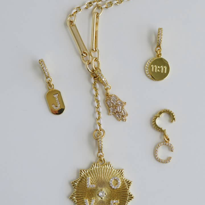 Boutique Suarez Co. - Wholesale Y-Neck/Lariat Necklace - White Oval Link Lariat Charm Holder Necklace3