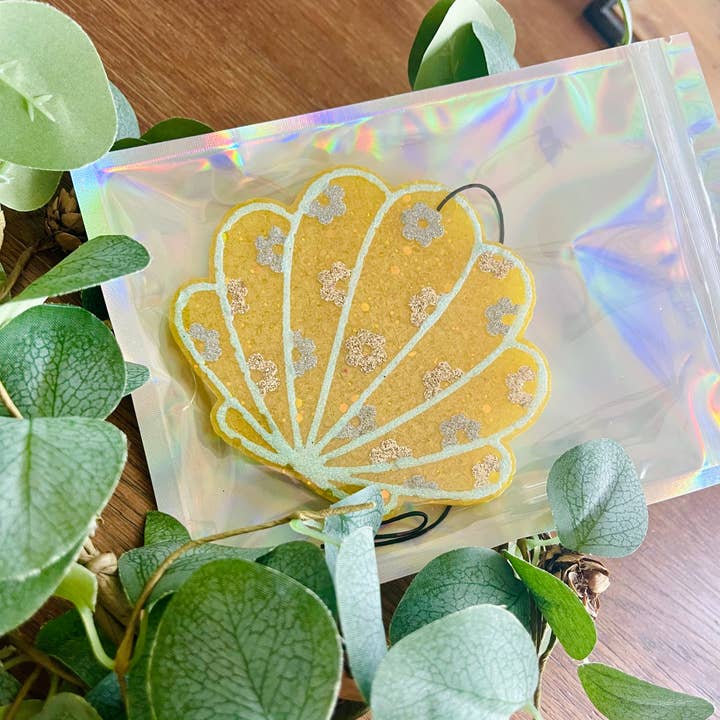 Stay Fresh’ies Air Fresheners - Wholesale Car Freshener - Women's - Floral Seashell Car Freshie