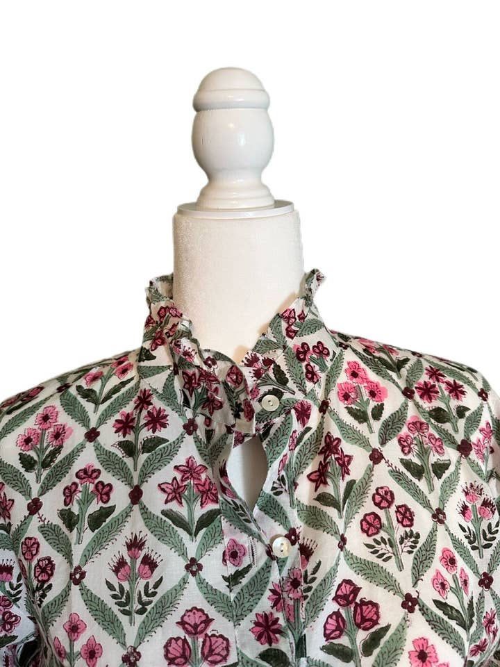 Blusa de Mujer con Estampado Floral y Cuello con Volantes para venta al por mayor de Rena Lina