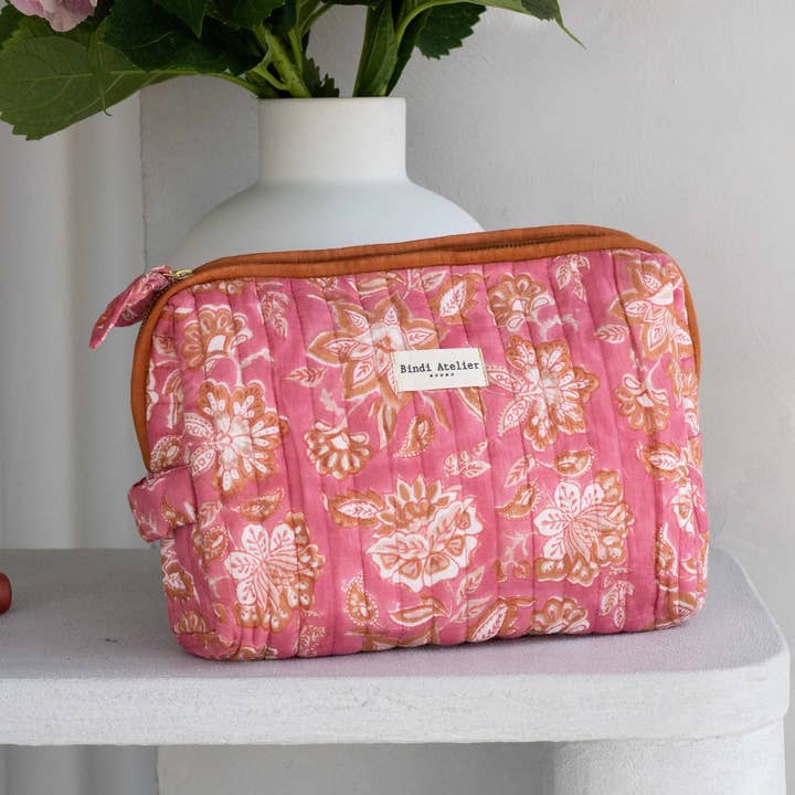 Bindi Atelier - Wholesale Toiletry Bag - Women's - Quilted cotton toiletry bag with block print - Matira Rosa1