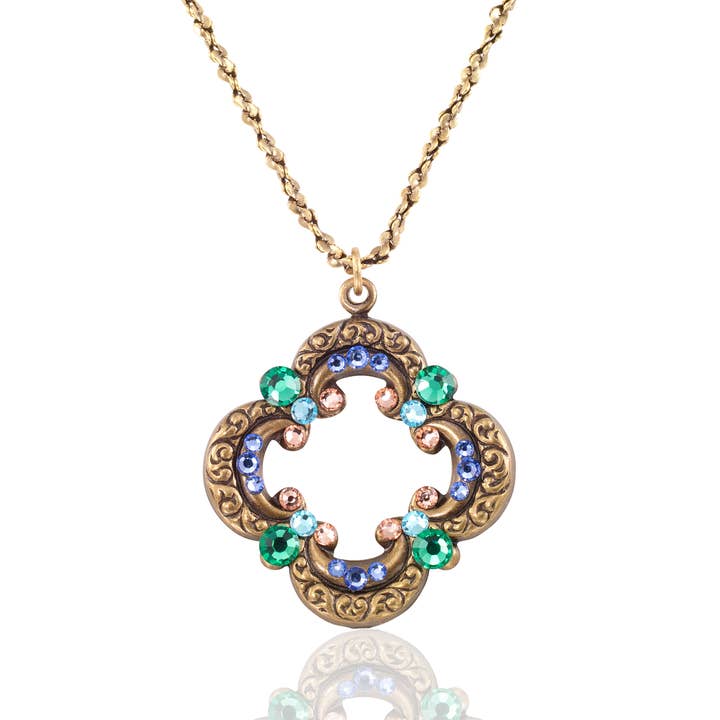 Collier Quatrefoil en Cristal Pastel Multicolore Épanouissant pour la vente par Anne Koplik Designs, Inc.