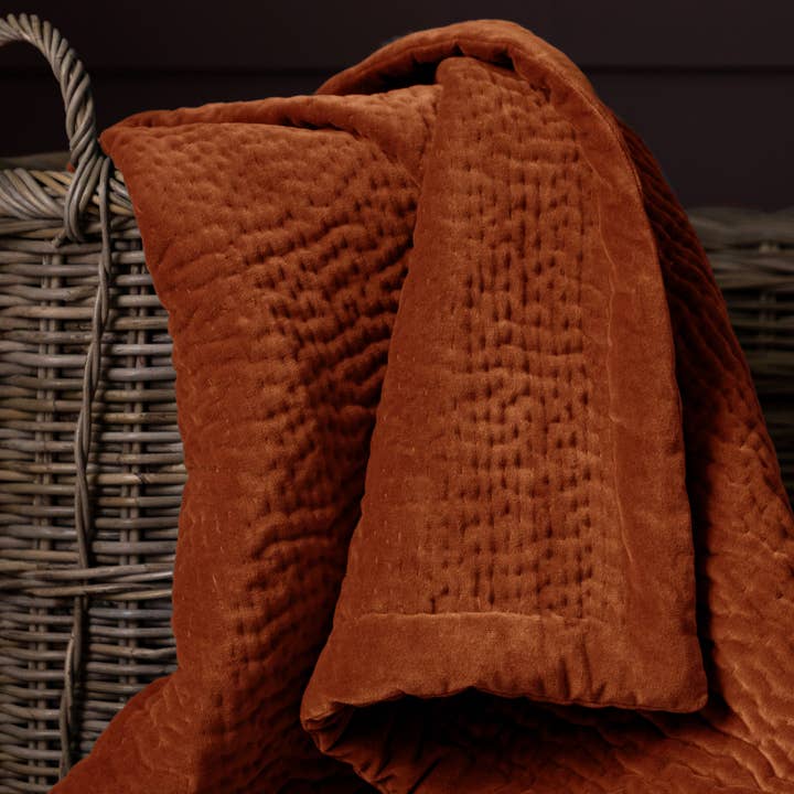 Haze Velvet Quilted Throw Sunset for wholesale on Faire3