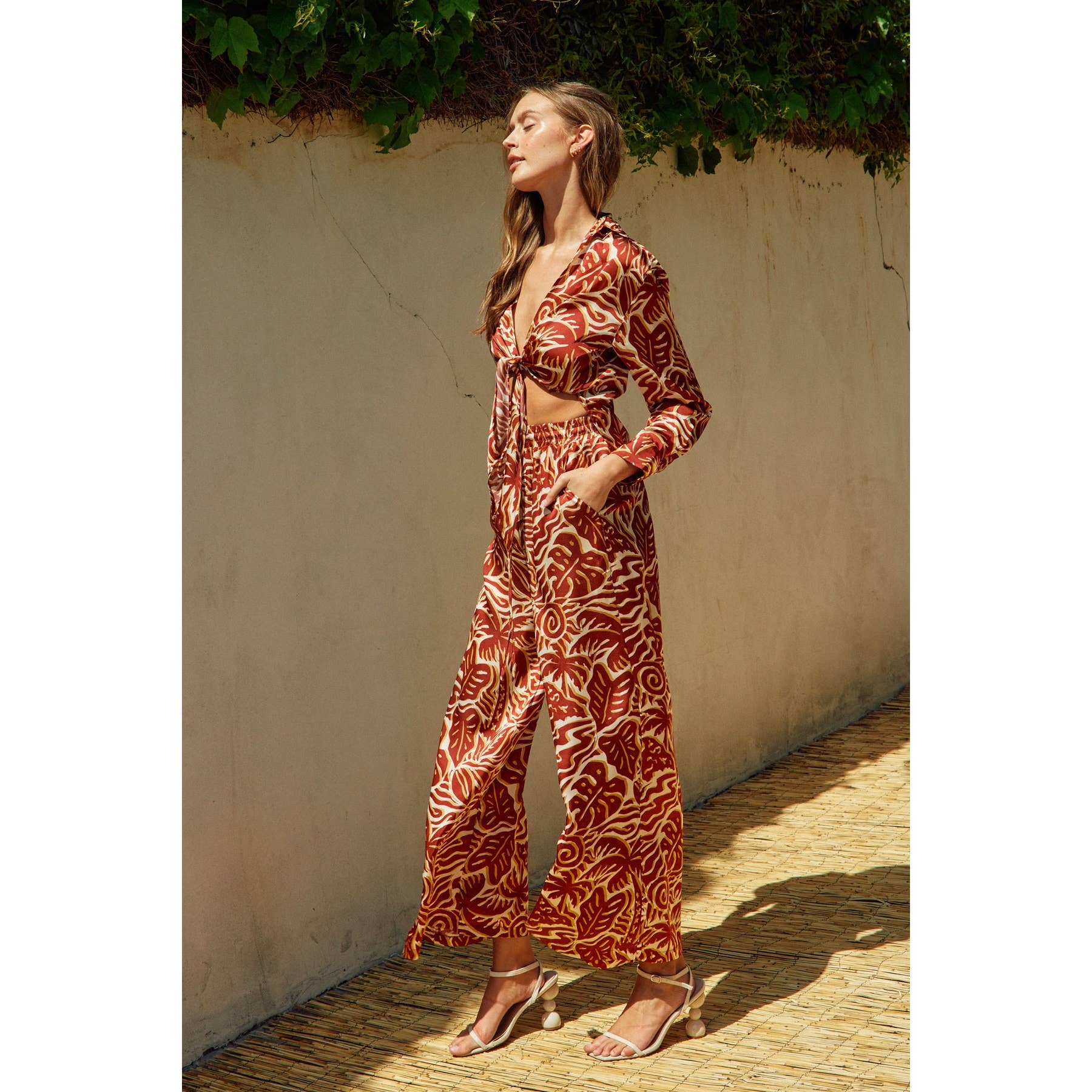 ETRUSKISCH ROOD Ibiza broek met wijde pijpen en trekkoord (1) voor groothandel op Faire1