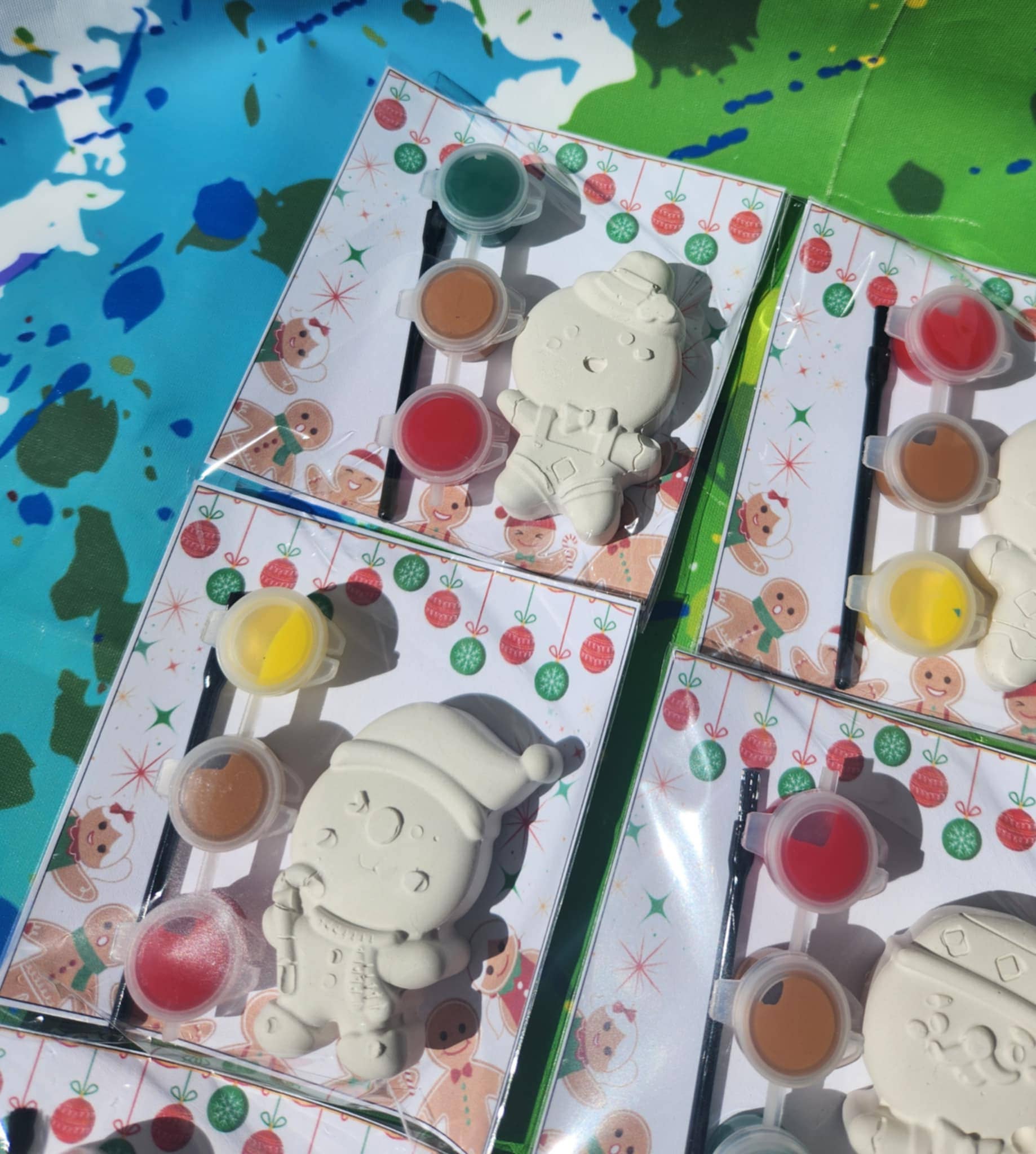 Snazzy Crayons - Wholesale Party Favor - Gingerbread Mini Paint Kits - Party Favors - Christmas Party4