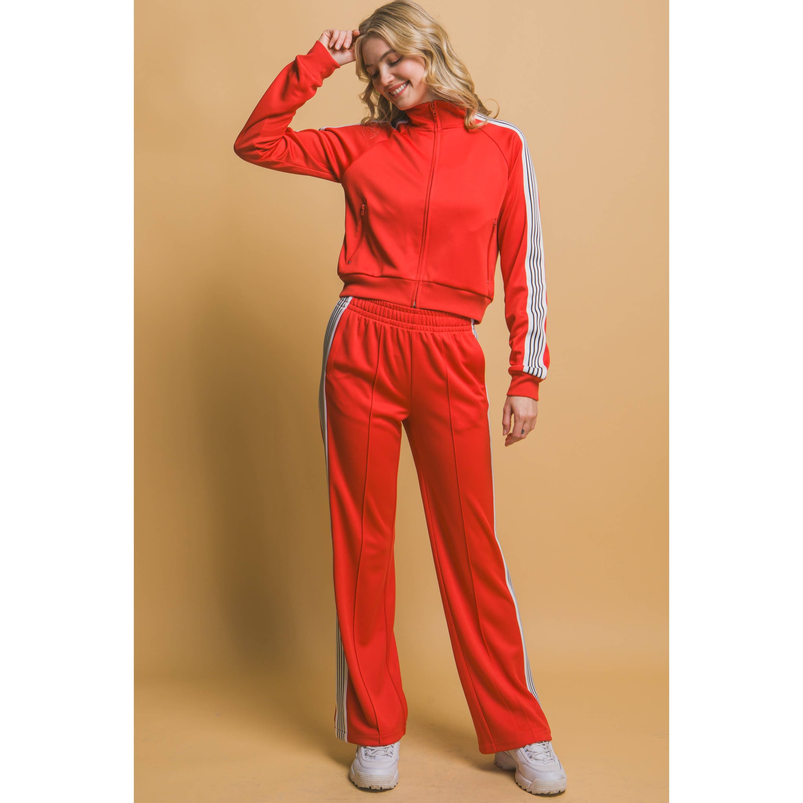 HiteJeans – wholesale Activewear set – Women′s – Trendy side stripe jacket and pants set9