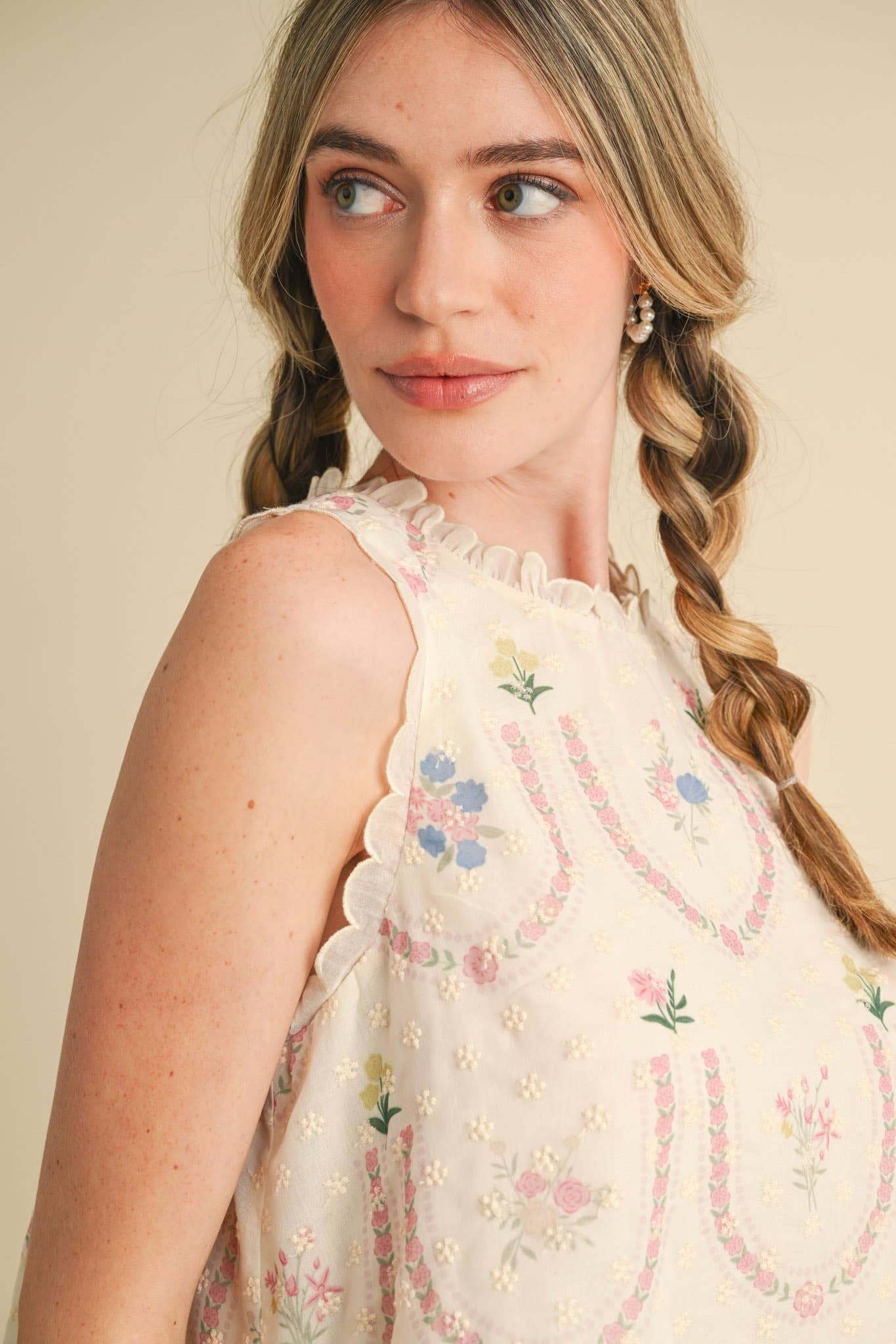 &MERCI - Vendita all'ingrosso Camicetta - Donna - TOP BABYDOLL CON RICAMO FLOREALE MTP400630