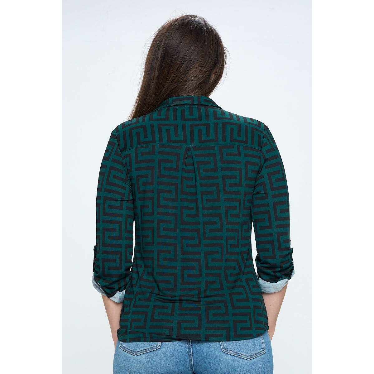 Curve Market - Vente Chemise à col boutonné – femme - CHEMISIER À COL BOUTONNÉ AVEC CLEFS GRECQUES DE GRANDE TAILLE3