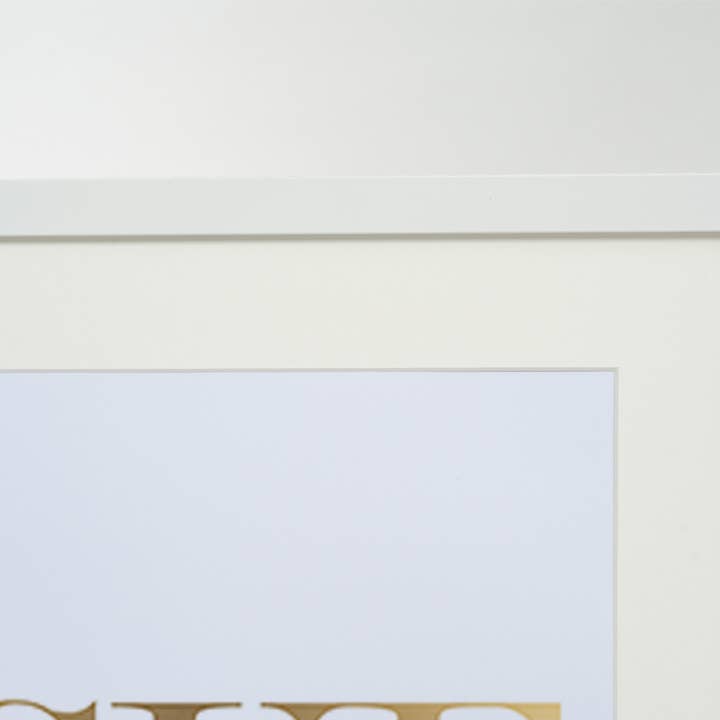 Weiss Vogue-Coverbild als Wandkunstdruck mit Rahmen für den Großhandel auf Faire6