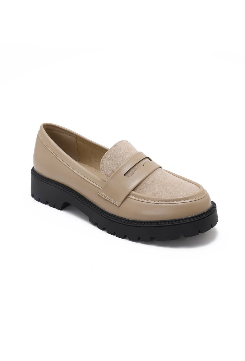 Joia Paris – Großhandel Loafer – Damen – Mokassins mit klassischem Schaft und dicker Sohle H8-960M0