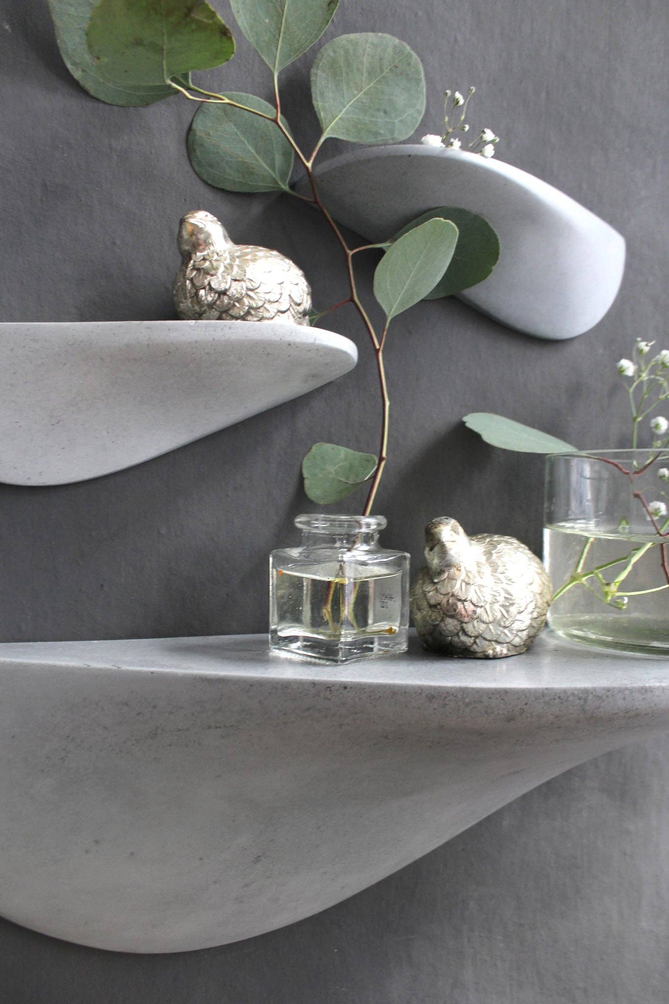 Formpoet - Wholesale Wall Mounted Shelf - Wall shelf concrete large - light grey14