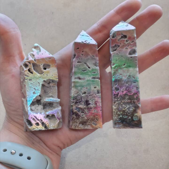 Keystone Crystals - Wholesale Spiritual Stone/Crystal - Angel Aura Druzy Sphalerite Obelisk Tower – Crystal Decor
