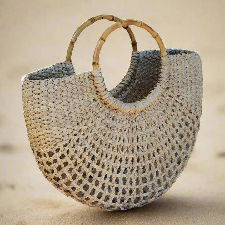 Light Honey Water Hyacinth Beach Bag for wholesale on Faire1