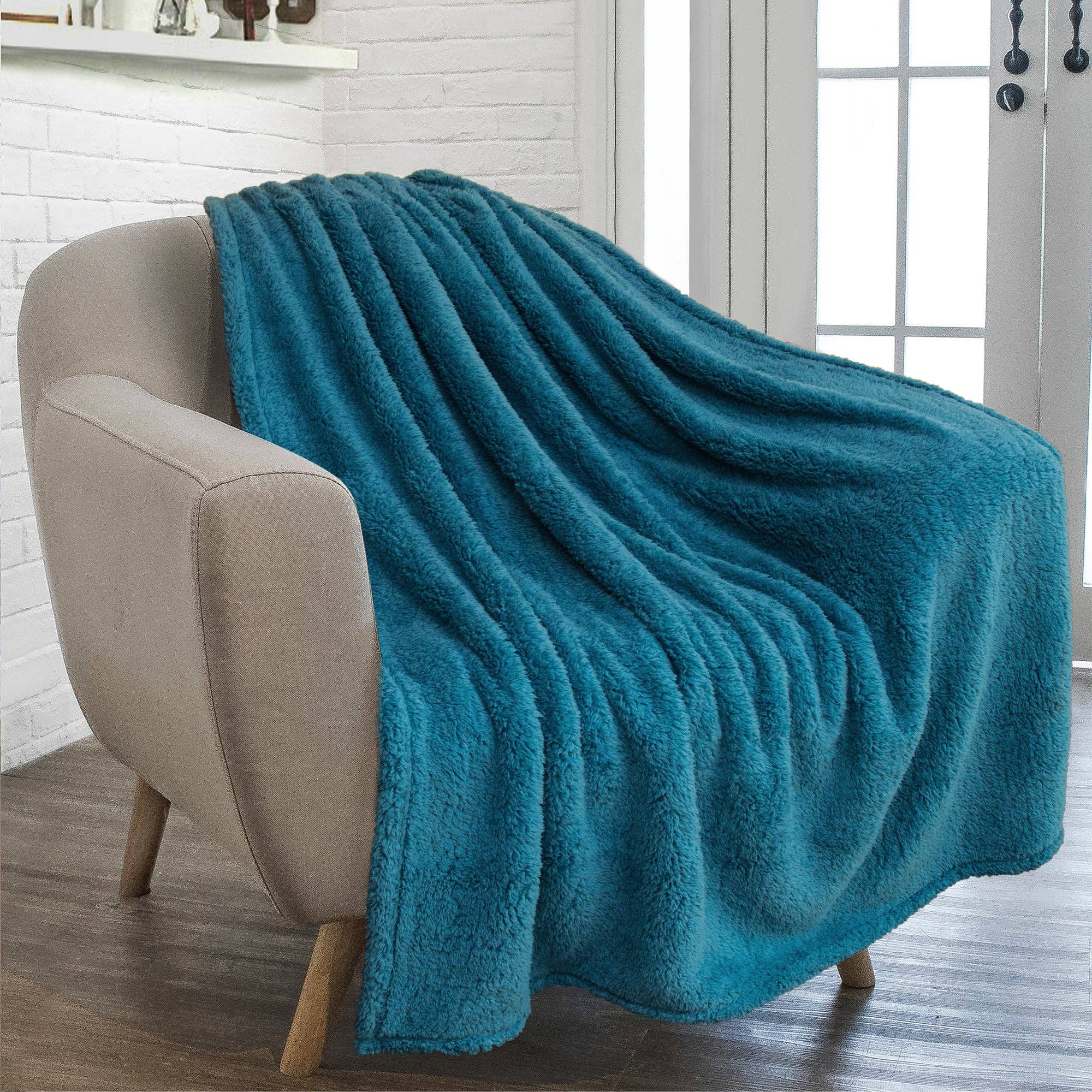 Pavilia - Wholesale Throw Blanket - Plush Shaggy Sherpa Blanket14
