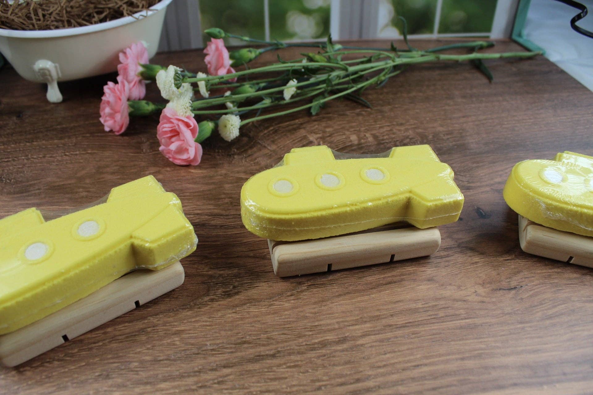 Wicked Bubbles LLC - Wholesale Bath Bomb/Fizz - Bath bomb - 5.75 oz - Yellow Submarine4