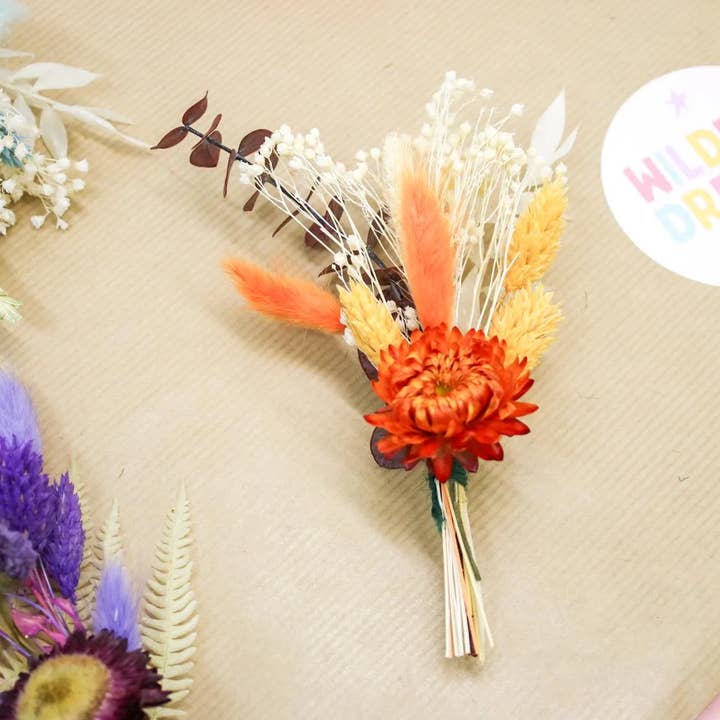 Wildestdreams.flowers - Wholesale Dried/pressed flowers - Autumn Orange buttonhole0