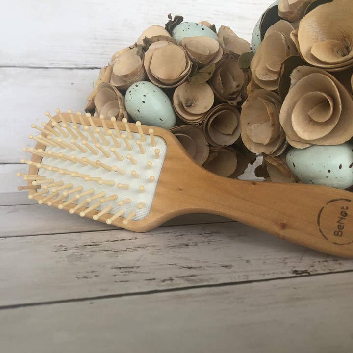 VIAI Beauty - Wholesale Hair brush/comb - Wooden Detangling Hair Brush7