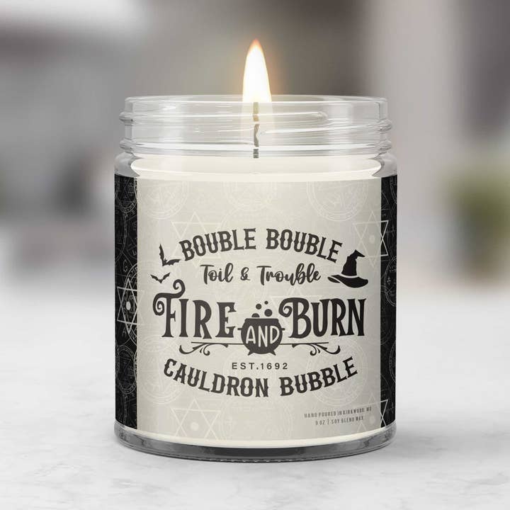 Halloween Fire and Burn Cauldron Witches Brew Candle ZA Original Design© pour la vente par ZA Handmade Wholesale