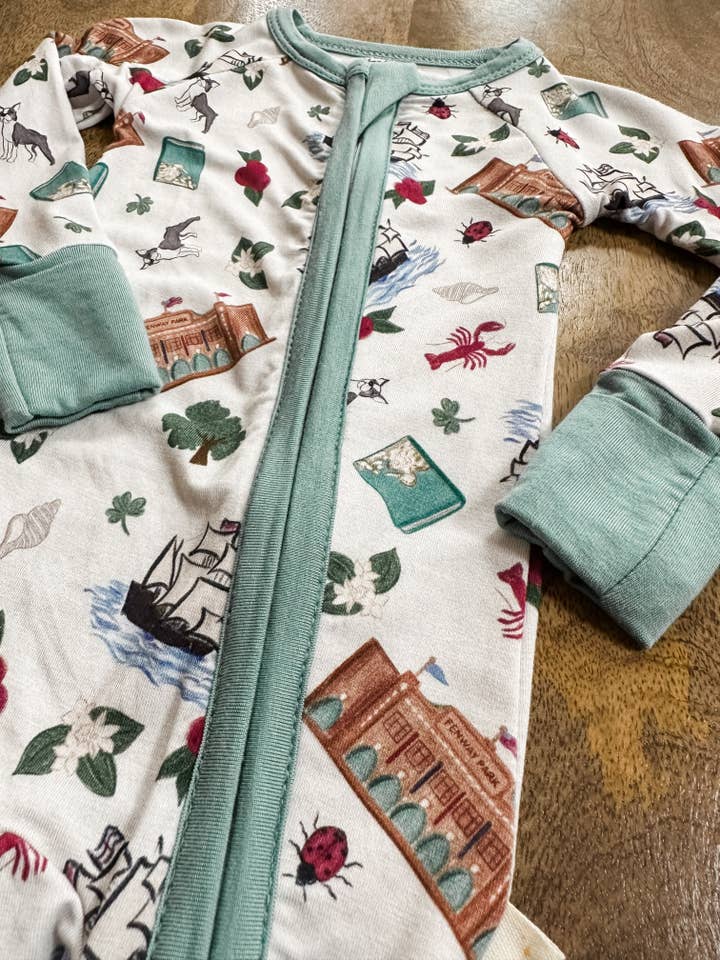 Pyjama en bambou MASSACHUSETTS State pour la vente par With Love, From Collection