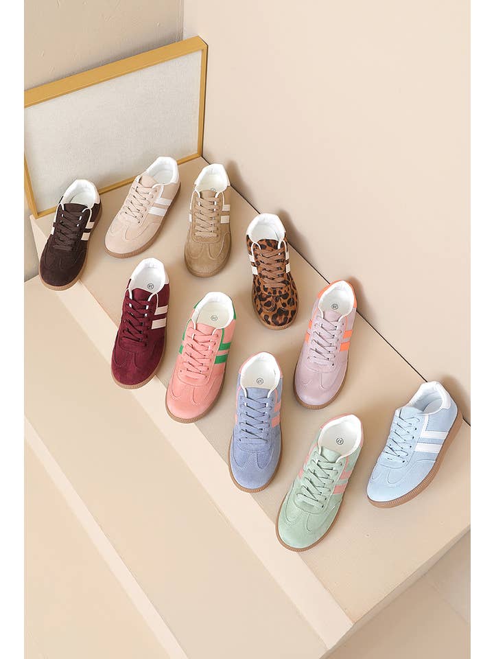 Joia Paris - Wholesale Lifestyle trainers – Women′s - Flat lace-up sneakers with B-6610 stripe17