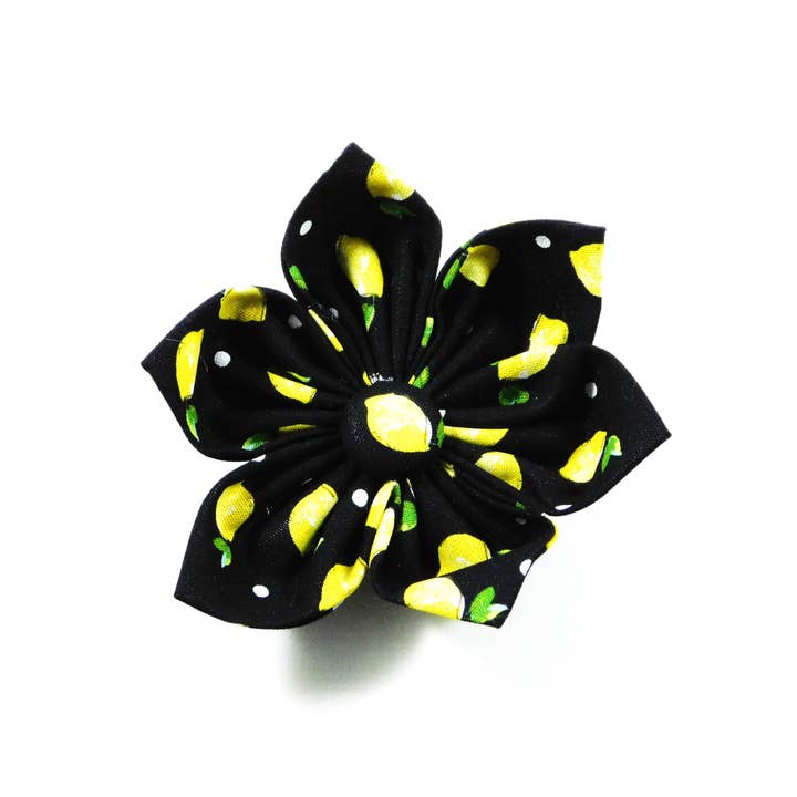 Charlotte's Pet - Wholesale Pet Bow Tie - Dog - Lemons on Black Dog Bow Tie and Collar Flower