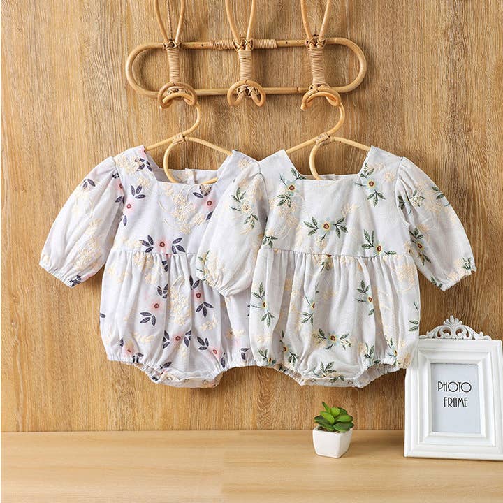 Body à col carré à motif floral brodé pour petite fille pour la vente par MyKids-USA®
