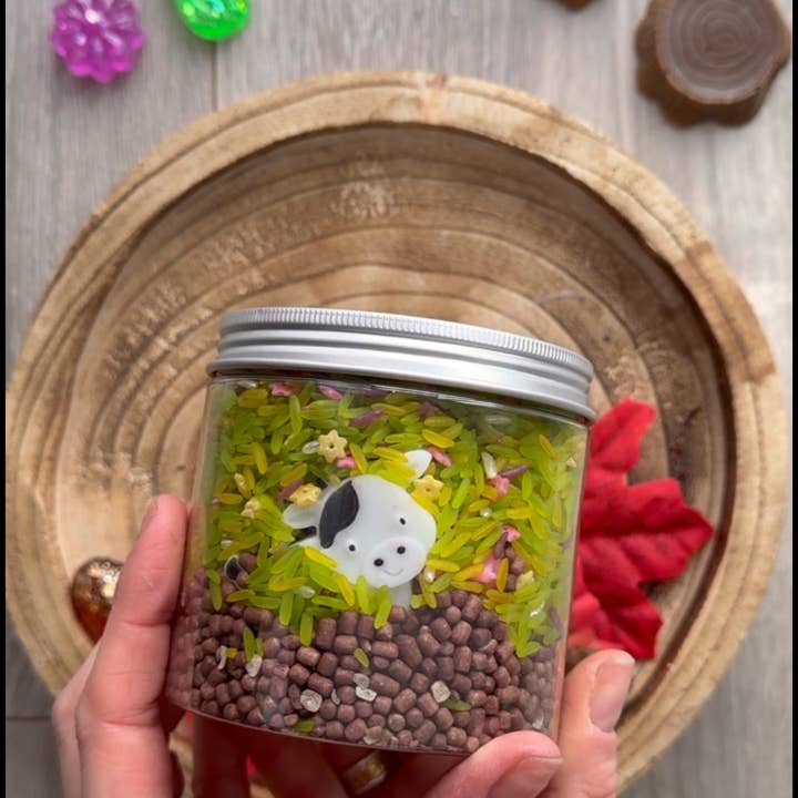 REMOVED BRAND - Wholesale Toy Set - Kids - ‘Carrots & Cottontails’ Pour & Explore Set1