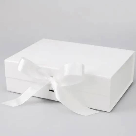Silver Birch - Wholesale Gift Box - Gift Boxes | Collapsible Rigid | Bow Closure | Magnetic L3