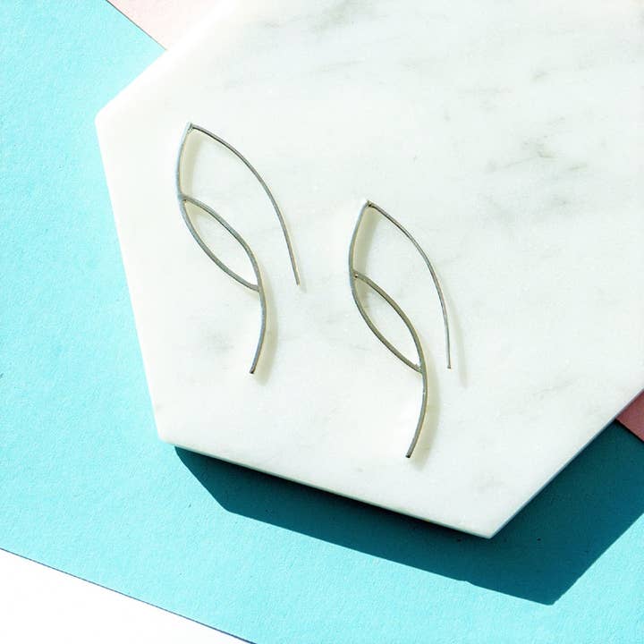 Otis Jaxon London – wholesale Dangle earrings – Ellipse Sterling Silver Drop Earrings4