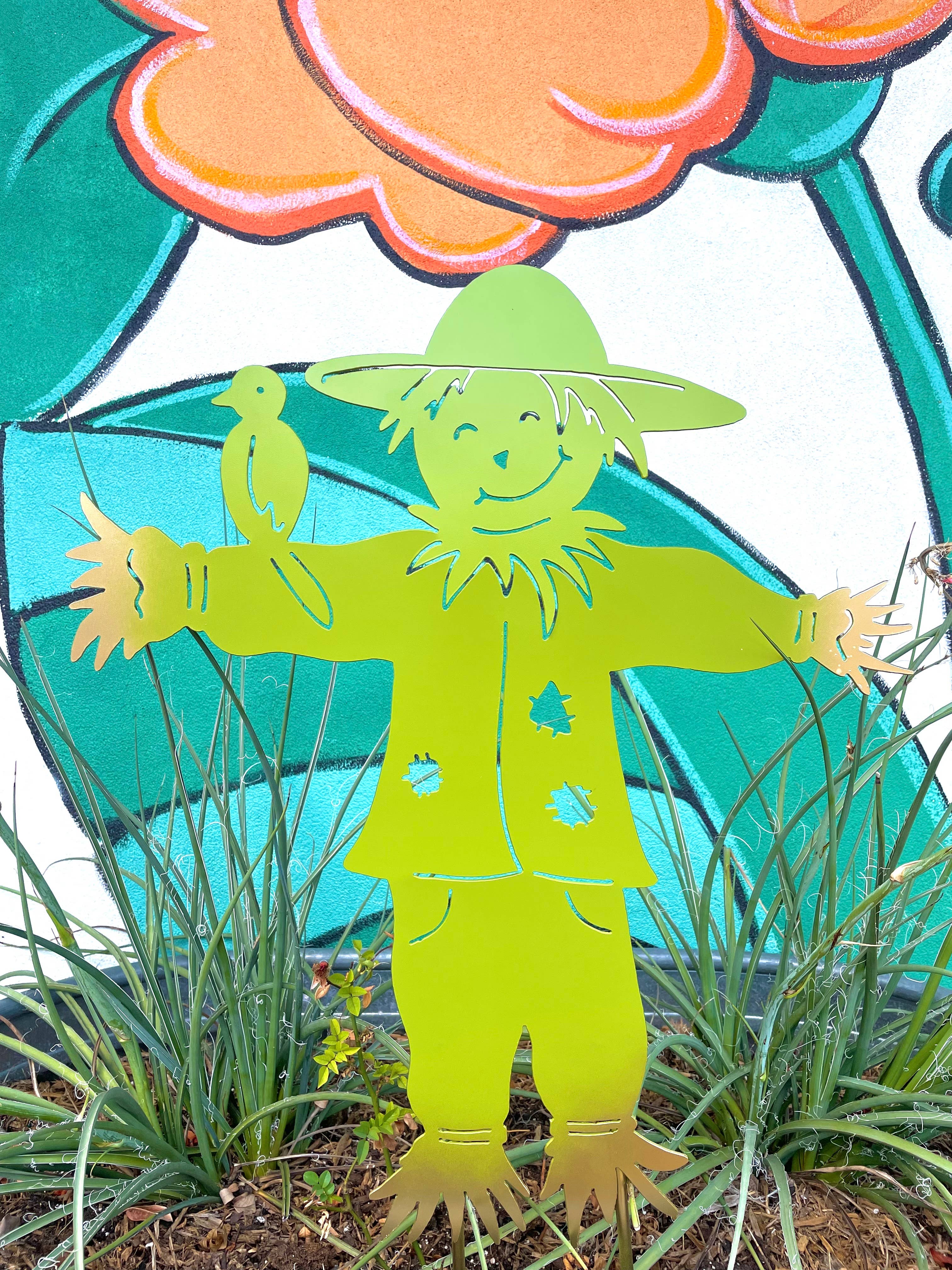 Garden Deva Sculpture Co. - Wholesale Outdoor Ornament/Decor - Gleeful Scarecrow1