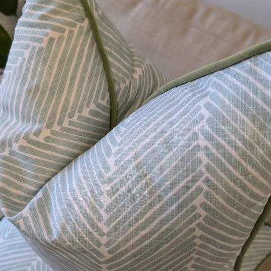 Wheaton Whaley Home – Engroshandel Pyntepudebetræk – WWH Favoritter :: Griffin i Aqua med Kontrast Grøn Fløjlskant3