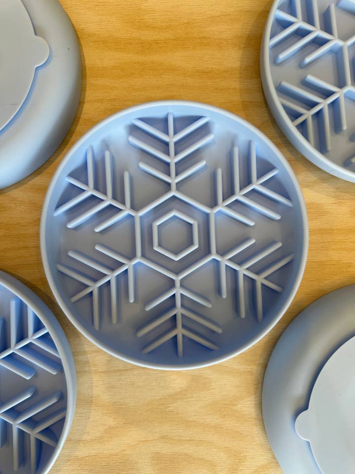 Tapis à Lécher Neige Couleur Céleste pour la vente par Wildbite Amantes Peludos