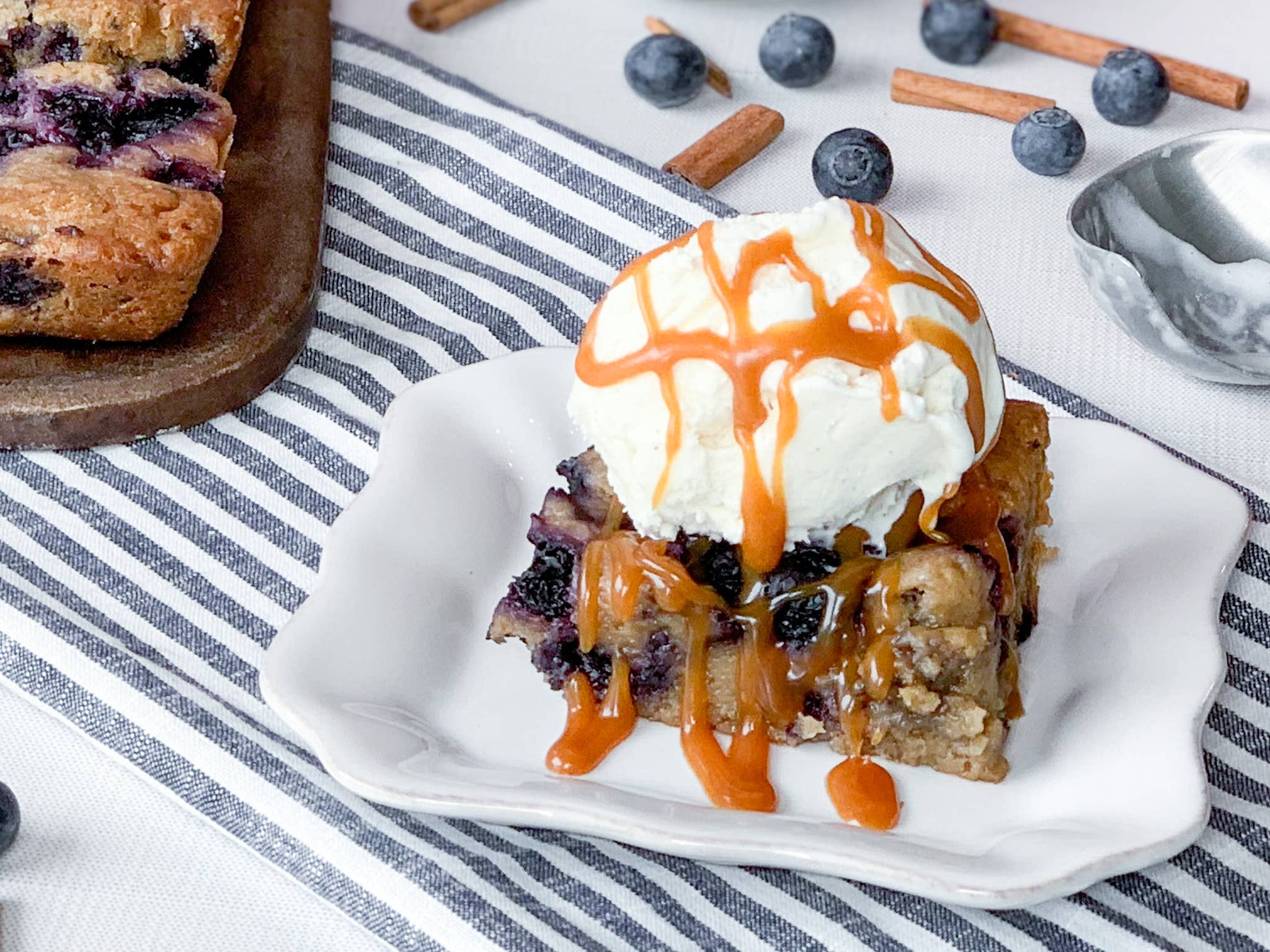 Caramel Kitchen - Wholesale Caramel Sauce - Cinnamon Vanilla Caramel 7