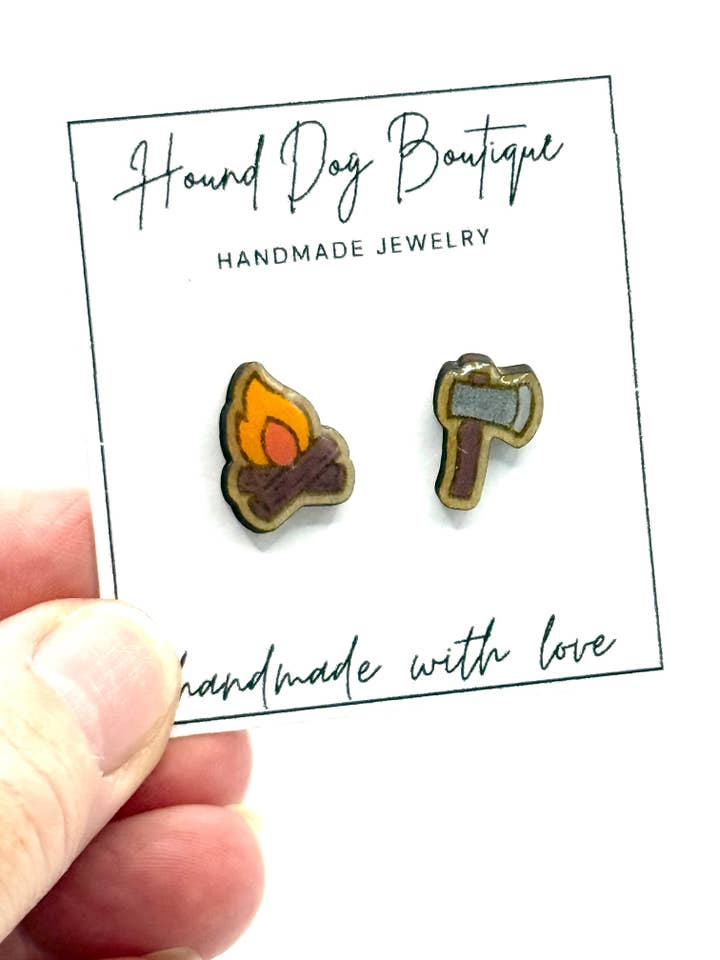 Lagerfeuer + Axt-Ohrringe für den Großhandel von Hound Dog Boutique