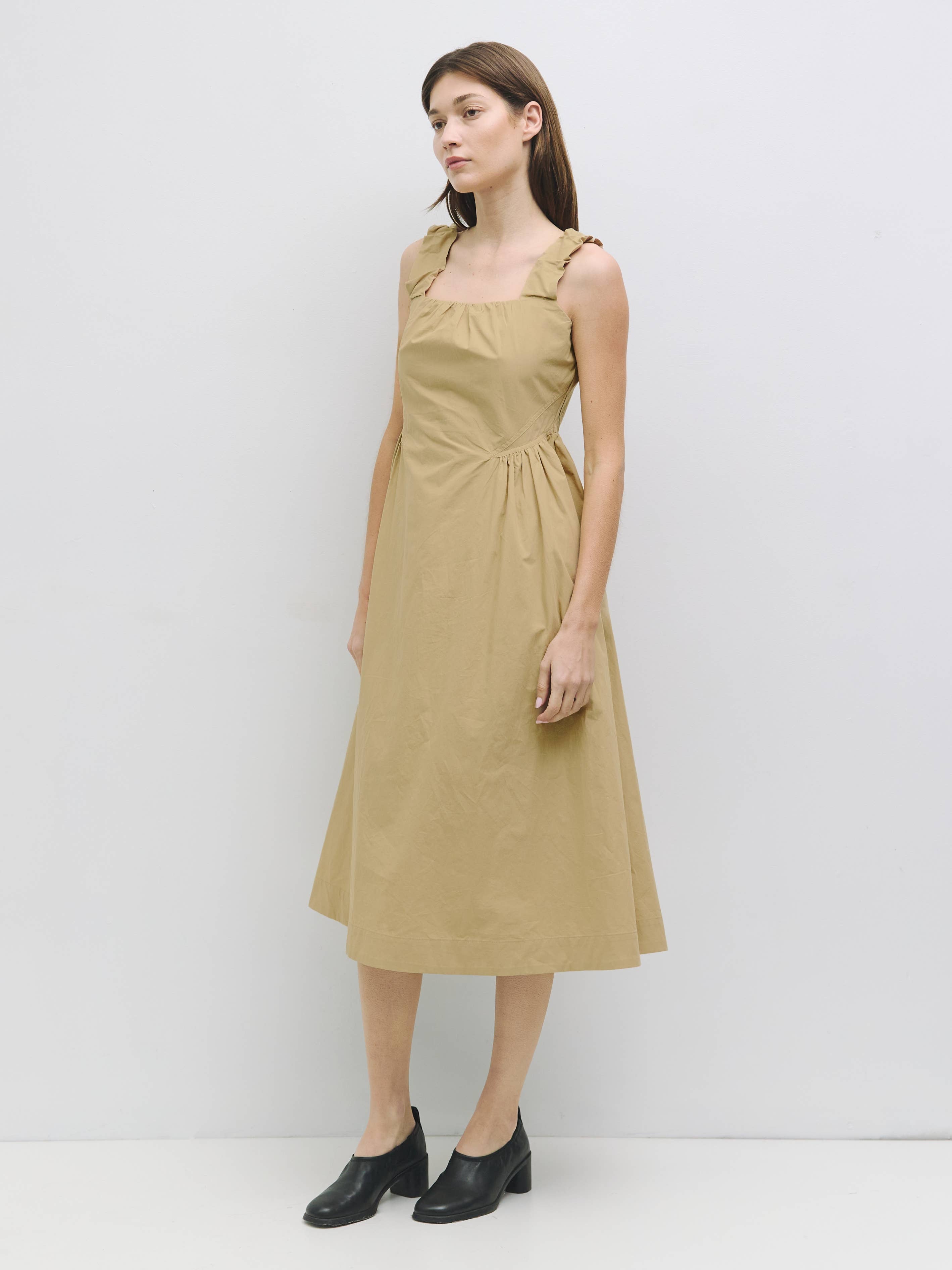 MOD REF - Vendita all'ingrosso Vestito - Donna - Vestito midi Alora con spalle elasticizzate7