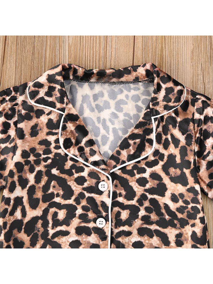 Fennco Styles - Wholesale Sleepwear Set - Kids - Brown Leopard Short Sleeve Girl 2pcs Pajamas Set