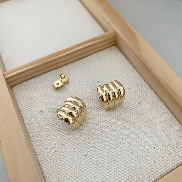 Fluted Shrimp Hera Earrings for wholesale by musthavemustget